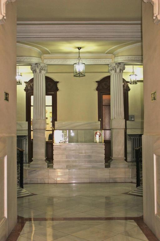 Hostal Montecarlo Мадрид Экстерьер фото